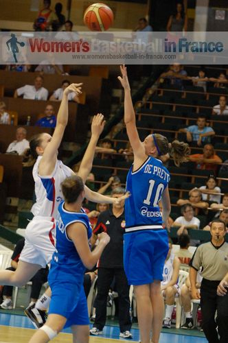 Italy vs. Serbia 2011 U20 European Championship  © womensbasketball-in-france.com  