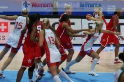  USA playing against Belarus © womensbasketball-in-france.com  