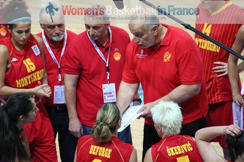 Miodrag Baletic giving instructions during time-out at EuroBasket Women 2011 © womensbasketball-in-france.com  