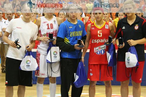 U20 all tournament team 2011 - Malgorzata Misiuk, Anastasiya Shilova, Alina Iagupova, Queralt Casas and Sara Krnjic  © womensbasketball-in-france.com  