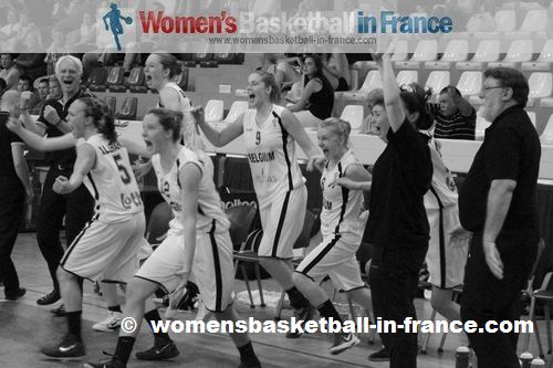   Belgium U16 players celebrating in Miskolc after beating France © womensbasketball-in-france.com  