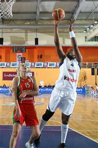  Isabelle Yacoubou-Dehoui playing against Belarus at EuroBasket Women 2009 © Castoria - FIBA Europe 