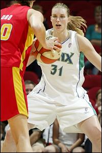 Michele Van Gorp © WNBA